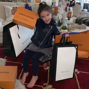 Meet your Posher, Krisna